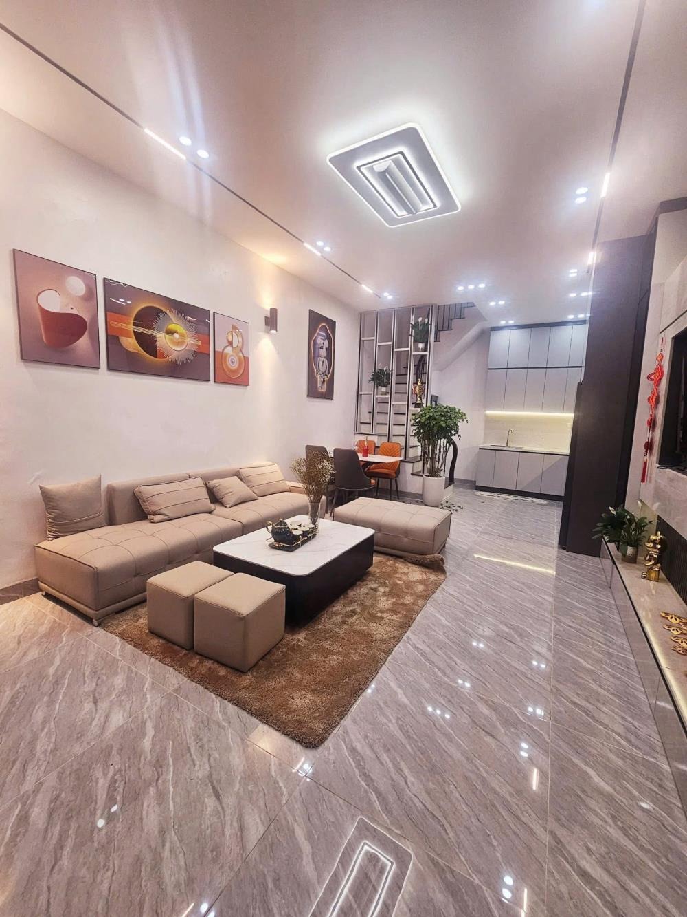🏠 Bán nhà 5 tầng Cầu Giấy - Nghĩa Đô - 40m² - MT 4m - 30m ô tô tránh - Giá 7.4 tỷ