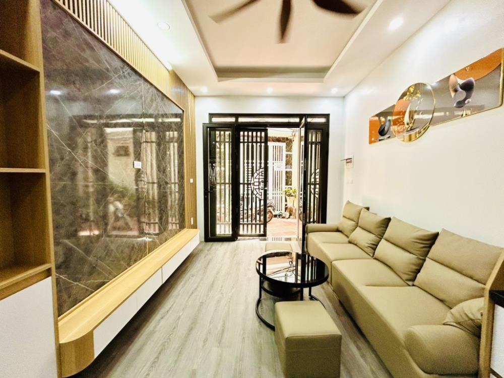 Bán Nhà Nam Dư Lĩnh Nam 8 Tỷ - 6 Tầng, Ngõ Thẳng, Oto Đỗ Cửa