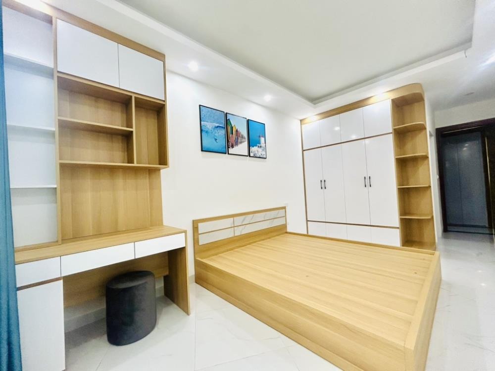 Bán Nhà Nam Dư Lĩnh Nam 8 Tỷ - 6 Tầng, Ngõ Thẳng, Oto Đỗ Cửa
