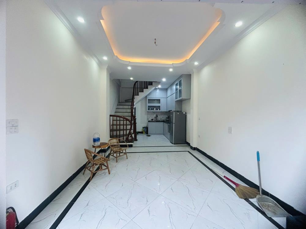 Cho Thuê Nhà 5 Tầng Kim Chung, Hoài Đức - Full Nội Thất, Giá 10 Triệu/Tháng