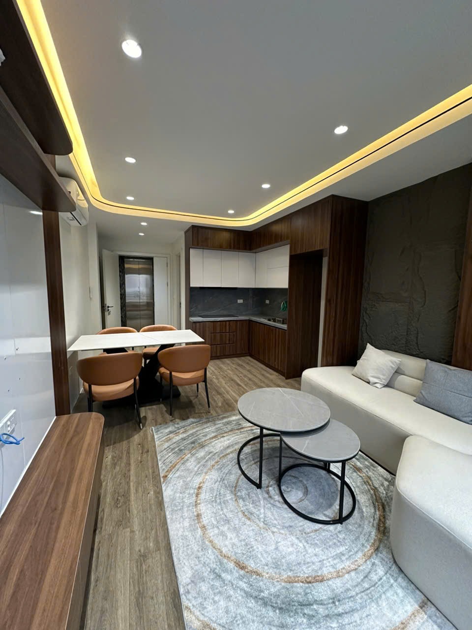 Bán nhà liền kề Văn La 7 tầng thang máy, 35m², giá 12.5 tỷ