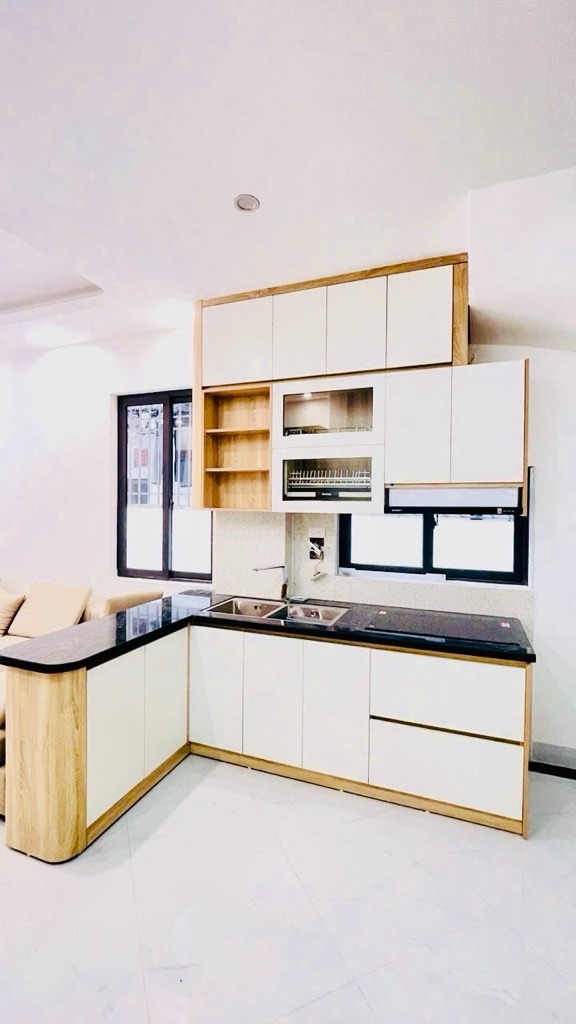 Bán Nhà Lô Góc Hoàng Mai, 6 Tầng, Thang Máy, Giá 7.9 Tỷ