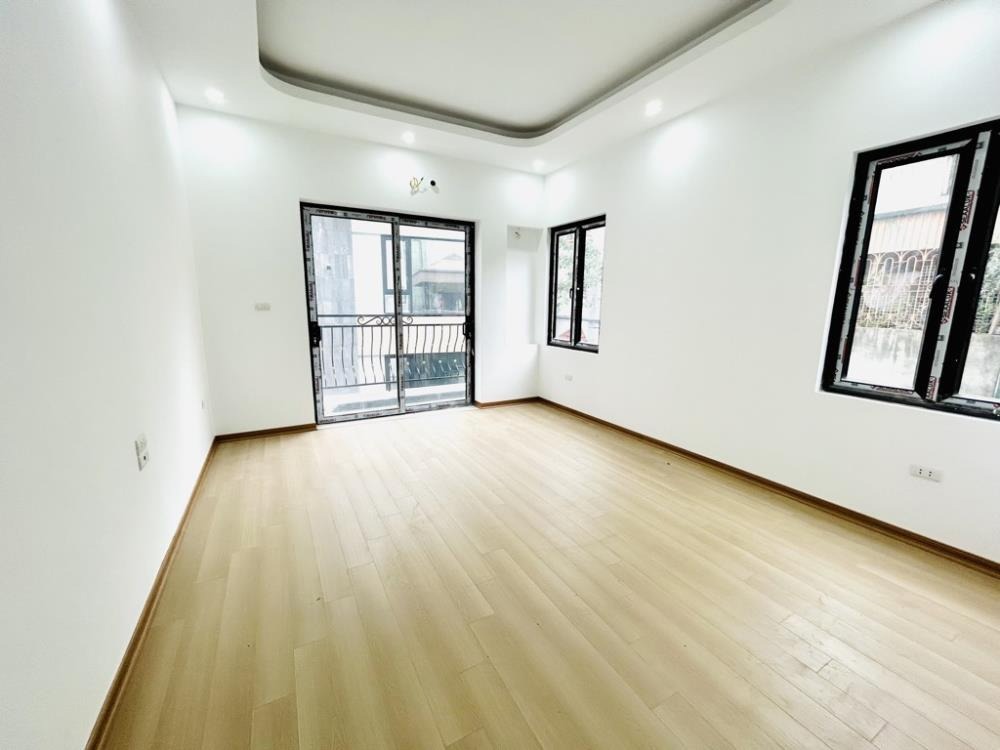 Bán Nhà Lô Góc Hoàng Mai, 6 Tầng, Thang Máy, Giá 7.9 Tỷ