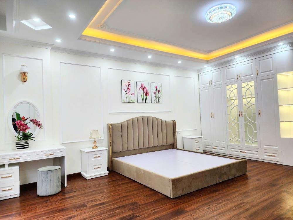 Bán Nhà Mặt Phố Trần Đăng Ninh, Hà Đông - 45m², Giá 18.3 Tỷ, Kinh Doanh Đỉnh Cao