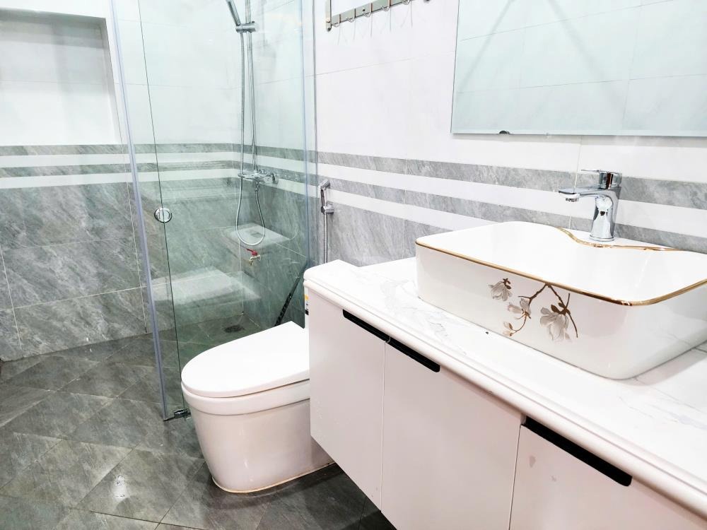 Bán Nhà Mặt Phố Trần Đăng Ninh, Hà Đông - 45m², Giá 18.3 Tỷ, Kinh Doanh Đỉnh Cao