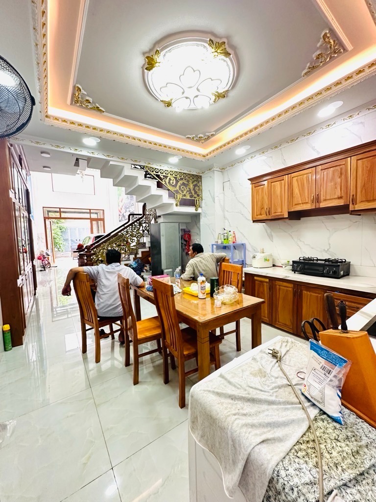 Bán nhà đường D16, Tây Thạnh, Tân Phú - 95m² - 4 Tầng - Giá 13.6 tỷ