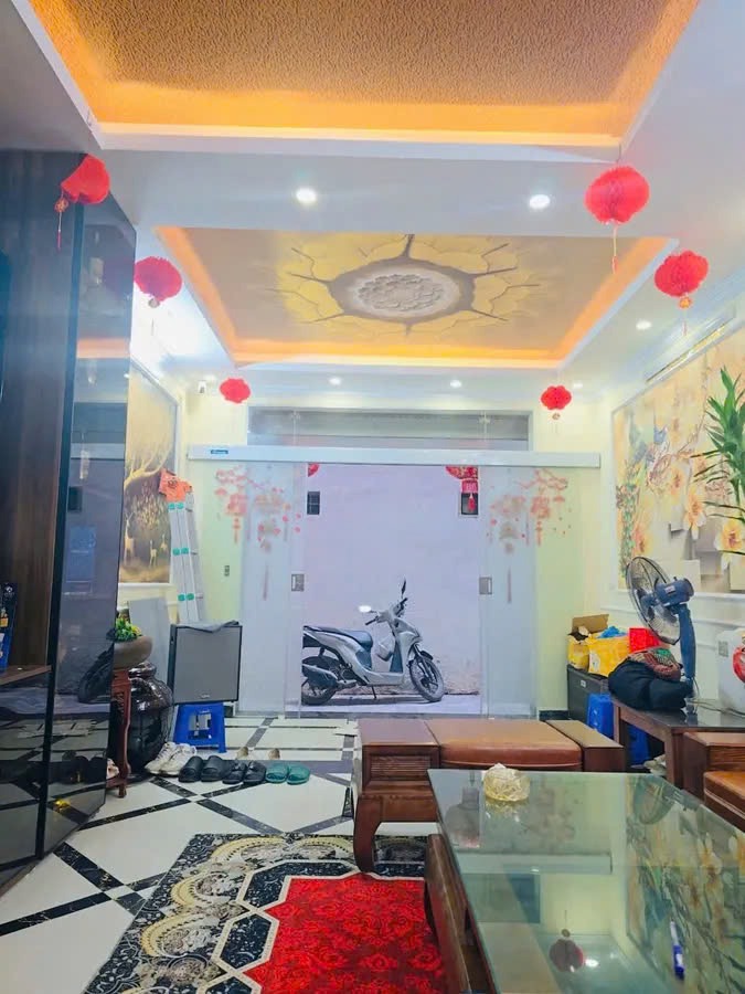 Nhà Phố Hoàng Mai 42m2, 5 Tầng, Full Nội Thất - Vị Trí Đắc Địa