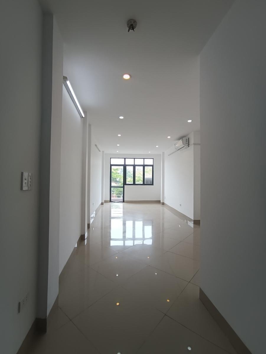 Nhà Mặt Phố Kim Mã - Vị Trí Đắc Địa - Giá Tốt Nhất