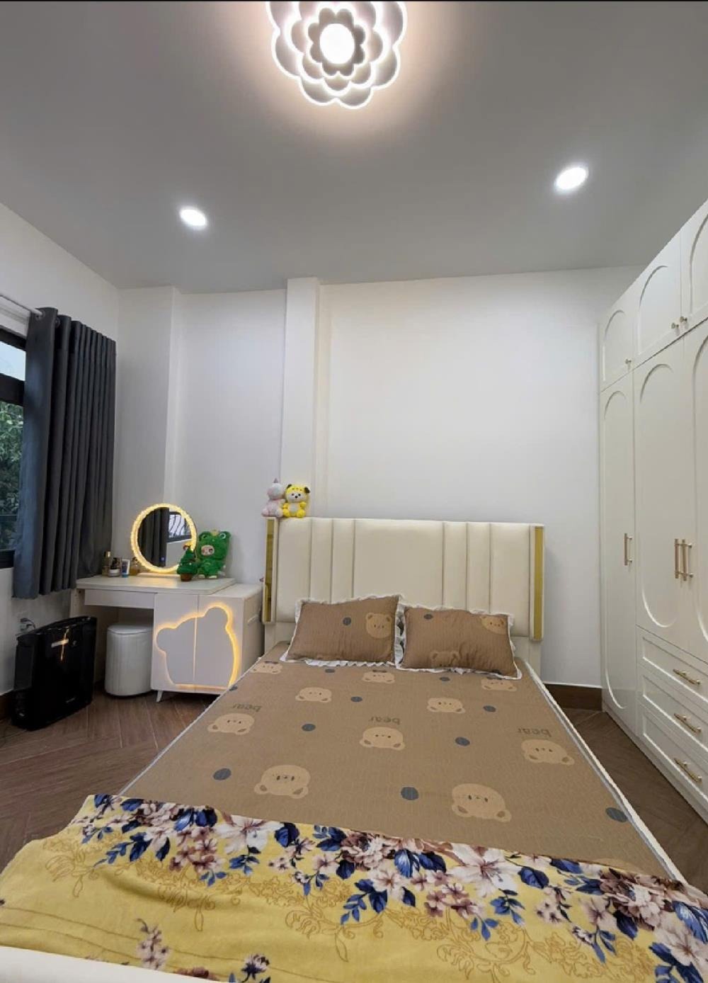 Bán nhà Tân Bình - Nguyễn Hồng Đào - 3 Tầng, Hẻm 4m, 5 tỷ