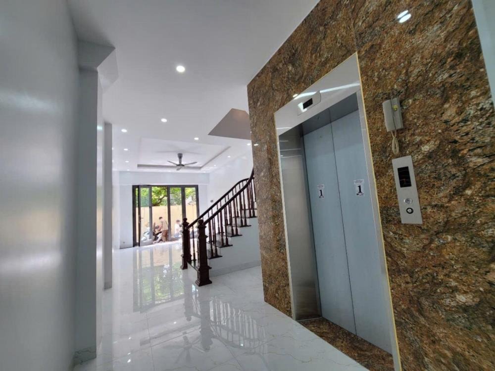 Nhà Mới Hoàn Thiện 5 Tầng, Thang Máy, Gần Park City - Hà Đông