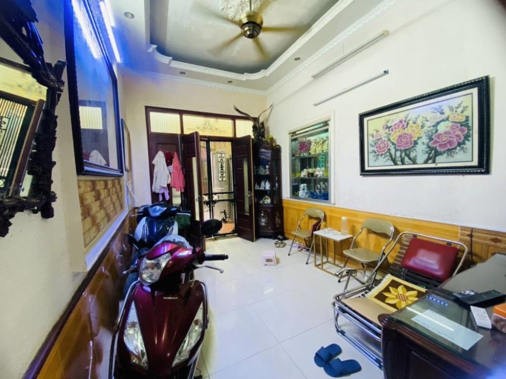 Bán nhà Kim Giang 5 tầng, 39m2, giá 9 tỷ - Vị trí đẹp, thông thoáng