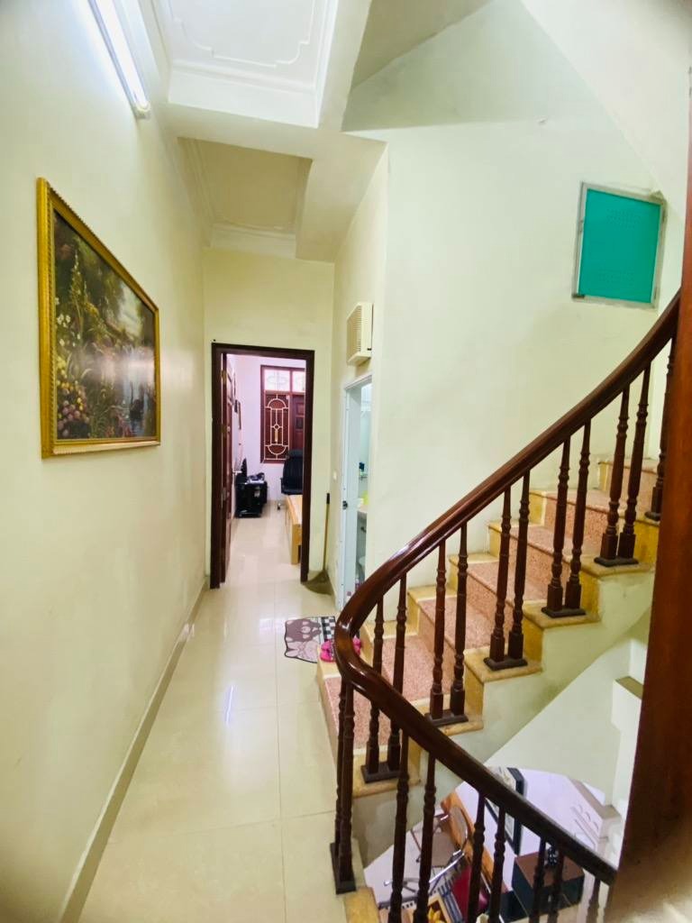 Bán nhà Kim Giang 5 tầng, 39m2, giá 9 tỷ - Vị trí đẹp, thông thoáng