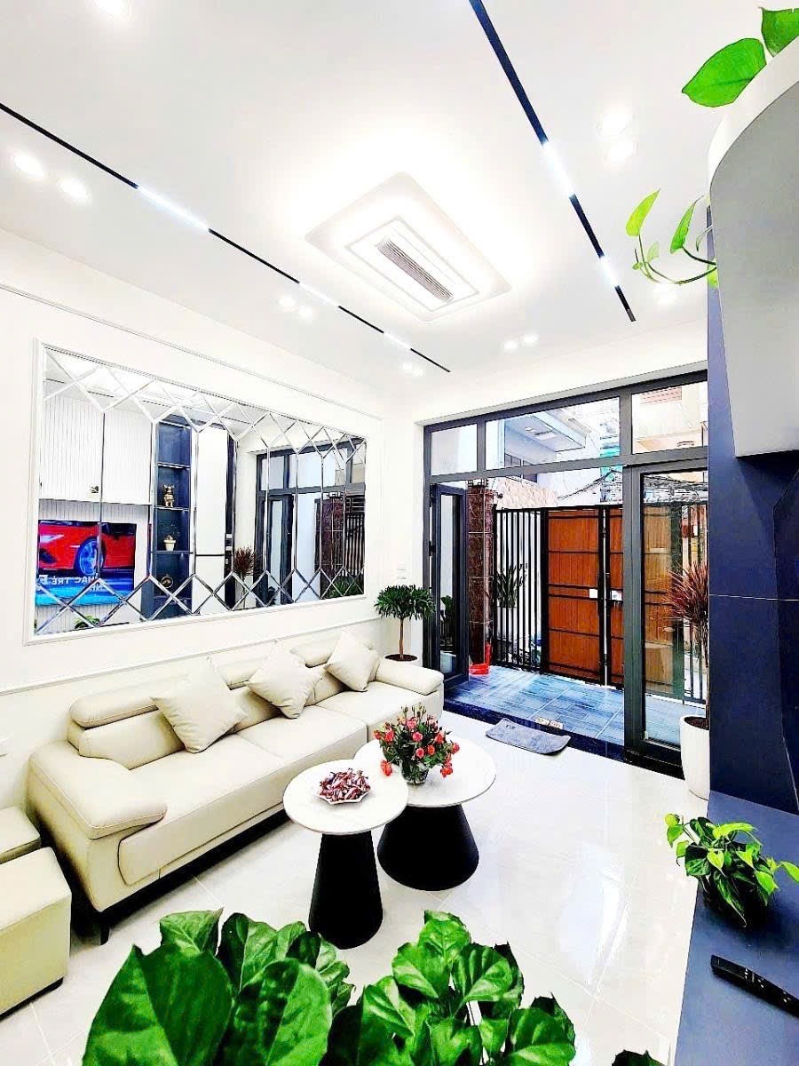 Bán Gấp Nhà Đẹp 39m2 Đội Cấn - Giá Tốt, Full Đồ, Gần Phố