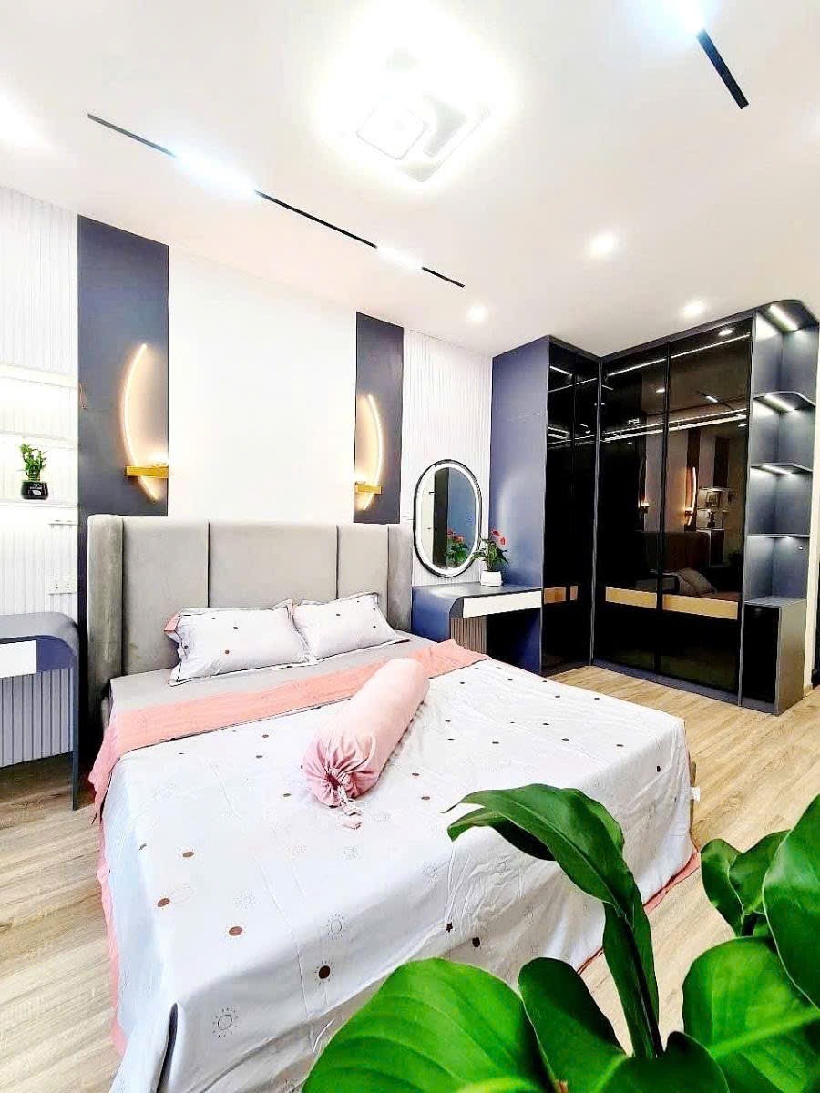 Bán Gấp Nhà Đẹp 39m2 Đội Cấn - Giá Tốt, Full Đồ, Gần Phố