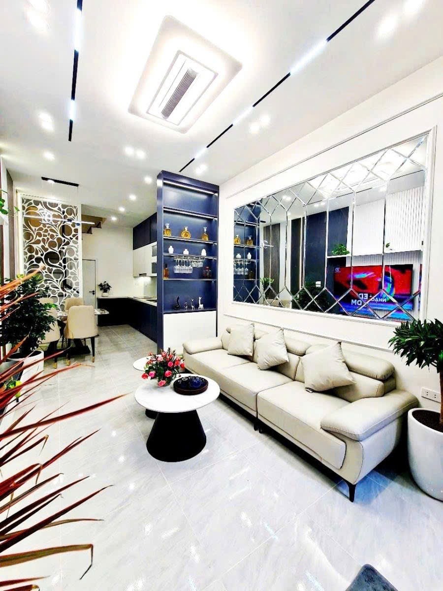 Bán Gấp Nhà Đẹp 39m2 Đội Cấn - Giá Tốt, Full Đồ, Gần Phố