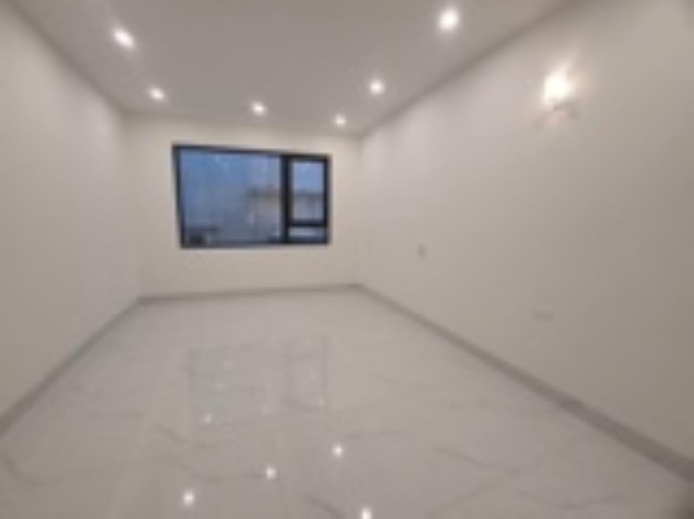Bán nhà Vân Canh 30m2, 5 tầng, gần trường Đại học, giá 4.3 tỷ