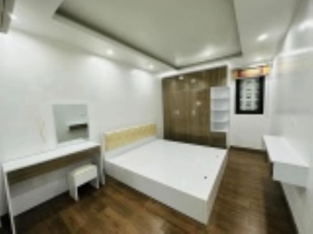 Bán Nhà Cuối Trịnh Văn Bô 37m², 4 Tầng, Oto Đỗ Cửa - Giá 5 Tỷ