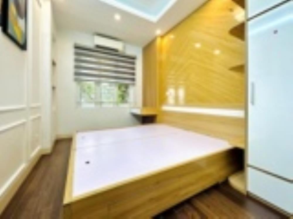 Bán Nhà Cuối Trịnh Văn Bô 37m², 4 Tầng, Oto Đỗ Cửa - Giá 5 Tỷ