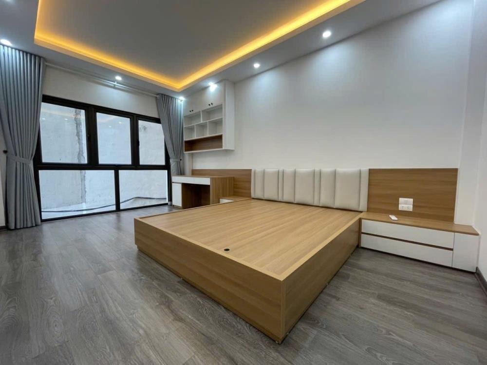 🔥Bán Gấp Nhà 5 Tầng - Giá Chỉ 5.2 Tỷ - Yên Nghĩa - Ô Tô Đỗ Cửa🔥
