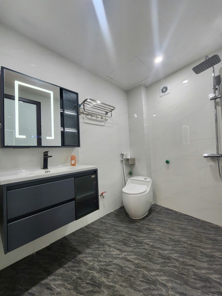 Bán nhà Quận Hai Bà Trưng: 56m2, 5 Tầng, 9.85 Tỷ - Full Nội Thất