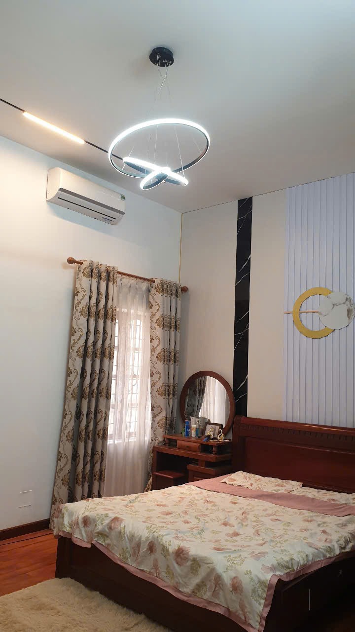 Bán nhà Minh Khai 57m2, 4 tầng, giá rẻ, sổ đỏ chính chủ