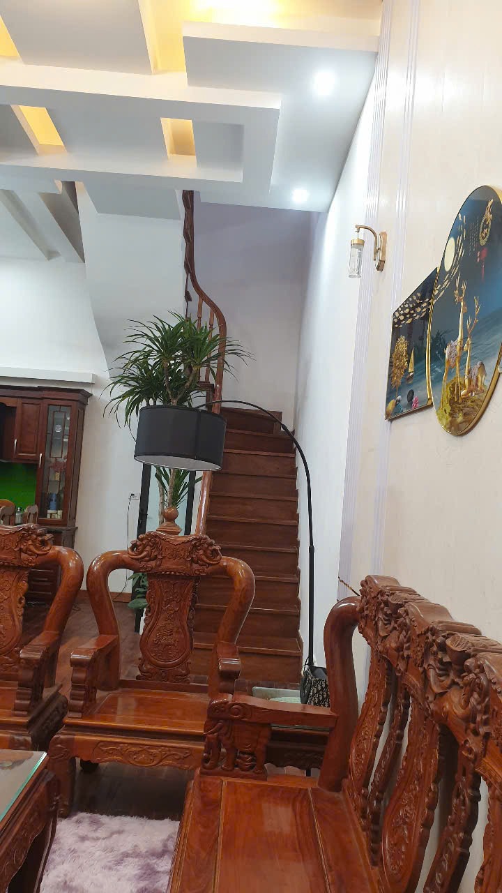 Bán nhà Minh Khai 57m2, 4 tầng, giá rẻ, sổ đỏ chính chủ