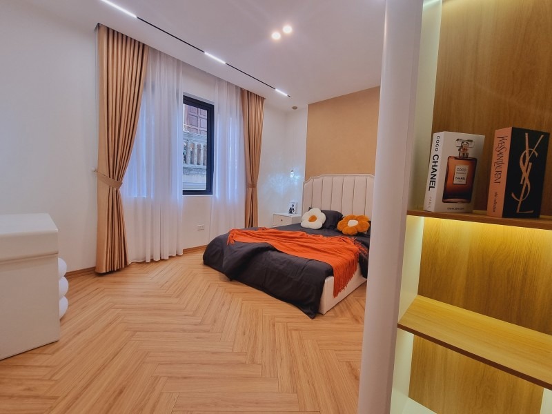 Bán Gấp Nhà Phố Đại La - 36m2 - 5 Tầng - Giá 6 Tỷ