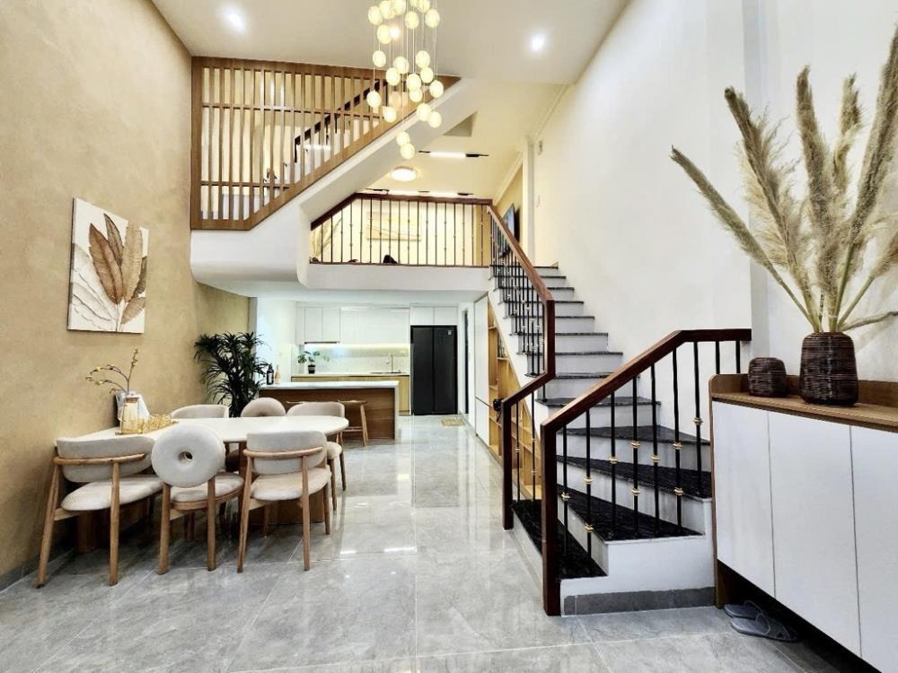 Bán Gấp Nhà Phố Đại La - 36m2 - 5 Tầng - Giá 6 Tỷ