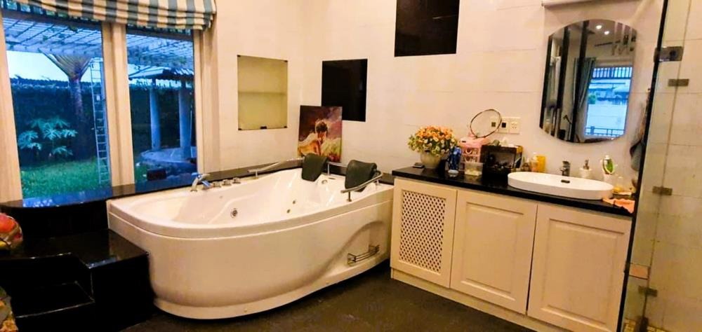 Cho Thuê Biệt Thự 1200m2, 3 Phòng Ngủ, Đường Tam Bình, Thủ Đức - Giá 60 Triệu/Tháng