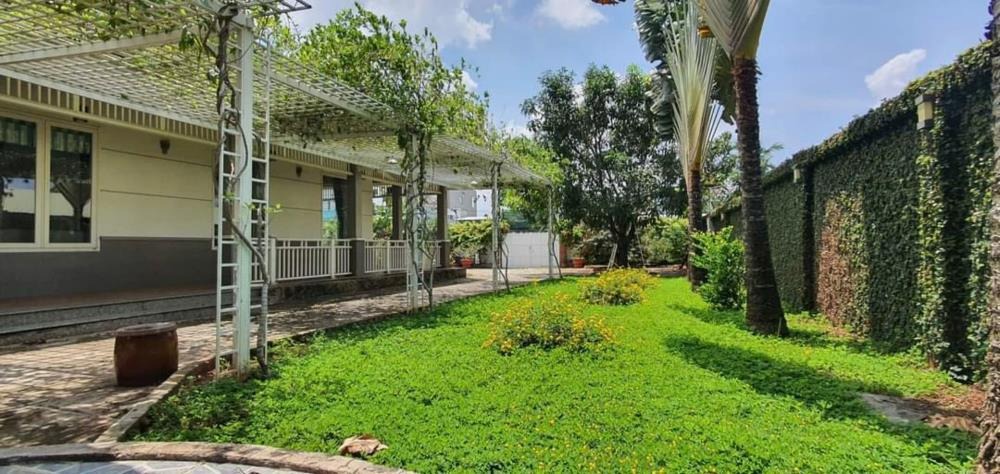 Cho Thuê Biệt Thự 1200m2, 3 Phòng Ngủ, Đường Tam Bình, Thủ Đức - Giá 60 Triệu/Tháng