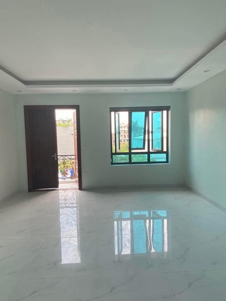 Nhà Liền Kề 70m² Đỗ Ôtô, Nội Thất Full - Giá 6 Tỷ