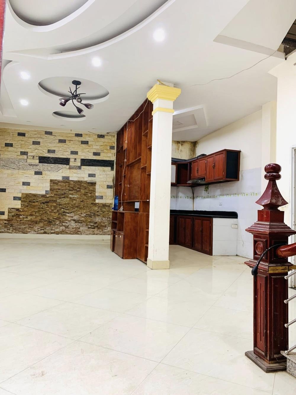 Bán Nhà Ngõ Ô Tô Trương Định, Hoàng Mai - Sổ Đỏ Nở Hậu, Giá 8.55 Tỷ