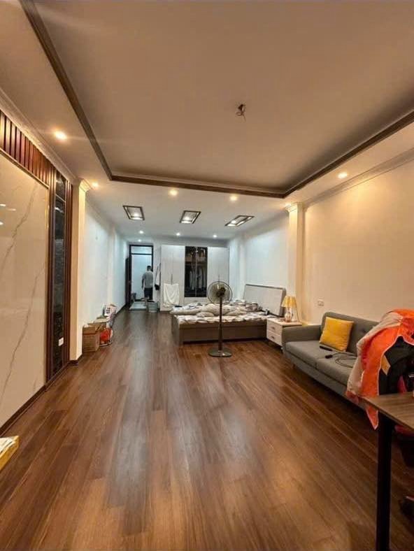 Bán nhà Lĩnh Nam 66m² - 4m Mặt Tiền - Thang Máy, Ô Tô Vào Nhà