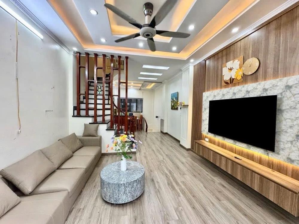 Phân Lô Hoàng Mai 42m2 x 5 Tầng, Mặt Tiền 4.5m - Kinh Doanh Đỉnh Cao