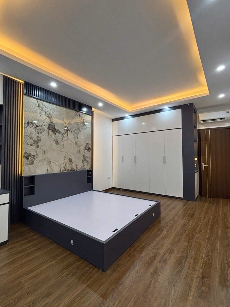Giải phóng - Nhà mới đẹp, full nội thất, gần Kinh Tế Quốc Dân