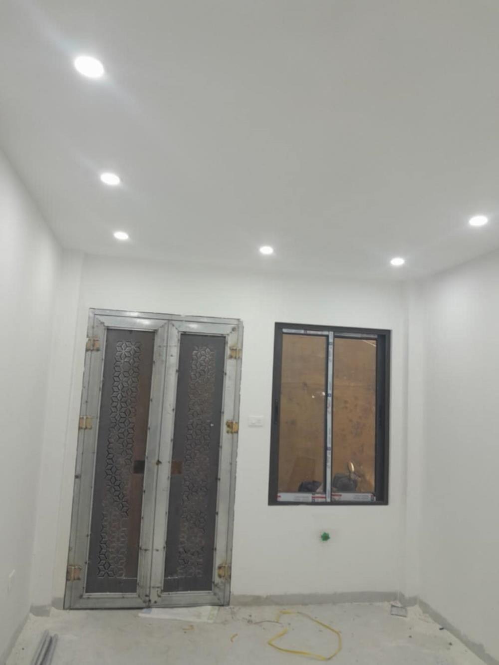 Bán nhà phố Văn Cao - 5 tầng thang máy - Vị trí đẹp, giá tốt