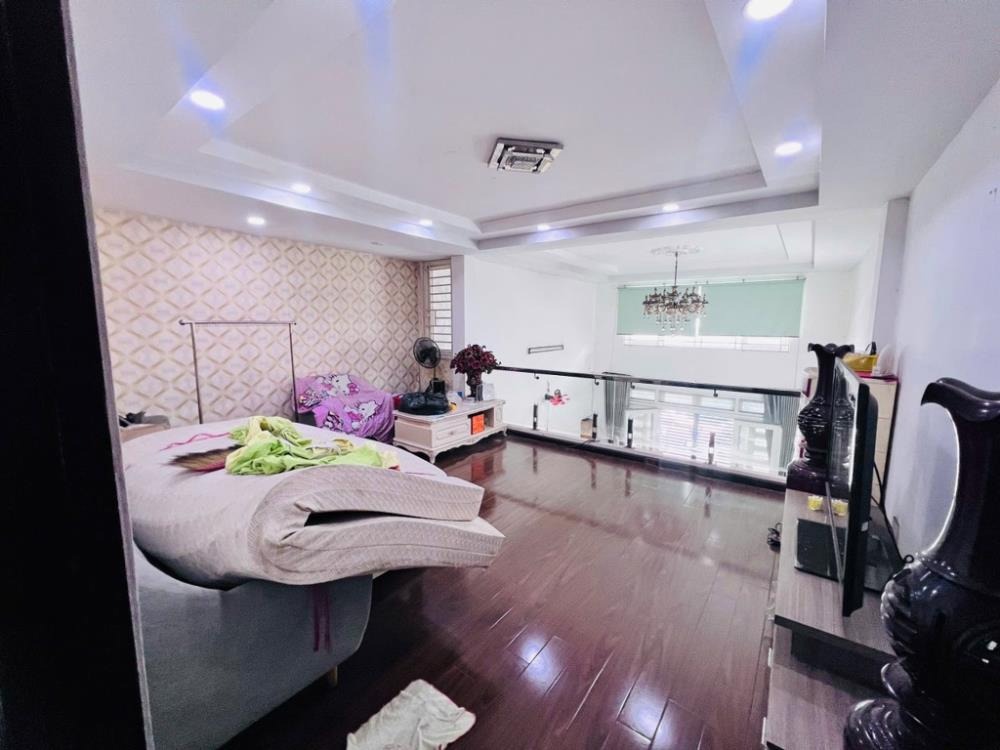 Bán nhà mặt tiền Trần Văn Quang, Tân Bình - 110m² - 4 Tầng - Giá 12.5 Tỷ