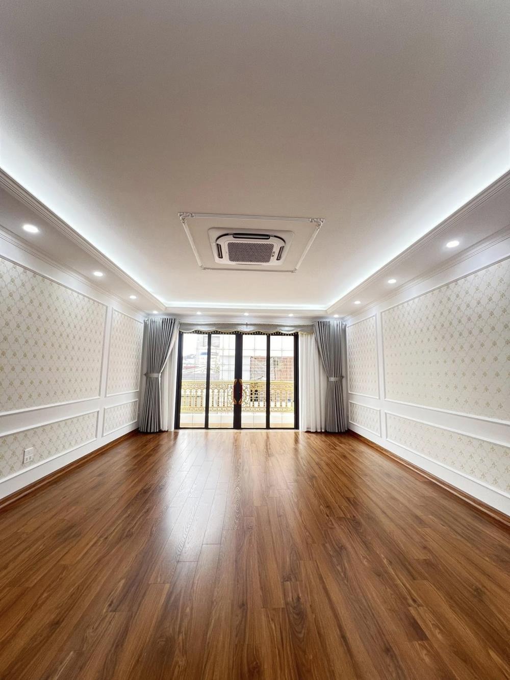 Bán nhà mặt phố Phùng Chí Kiên, Cầu Giấy - 66m2, 6 Tầng, Mặt Tiền 5.5m, Giá 26.8 Tỷ