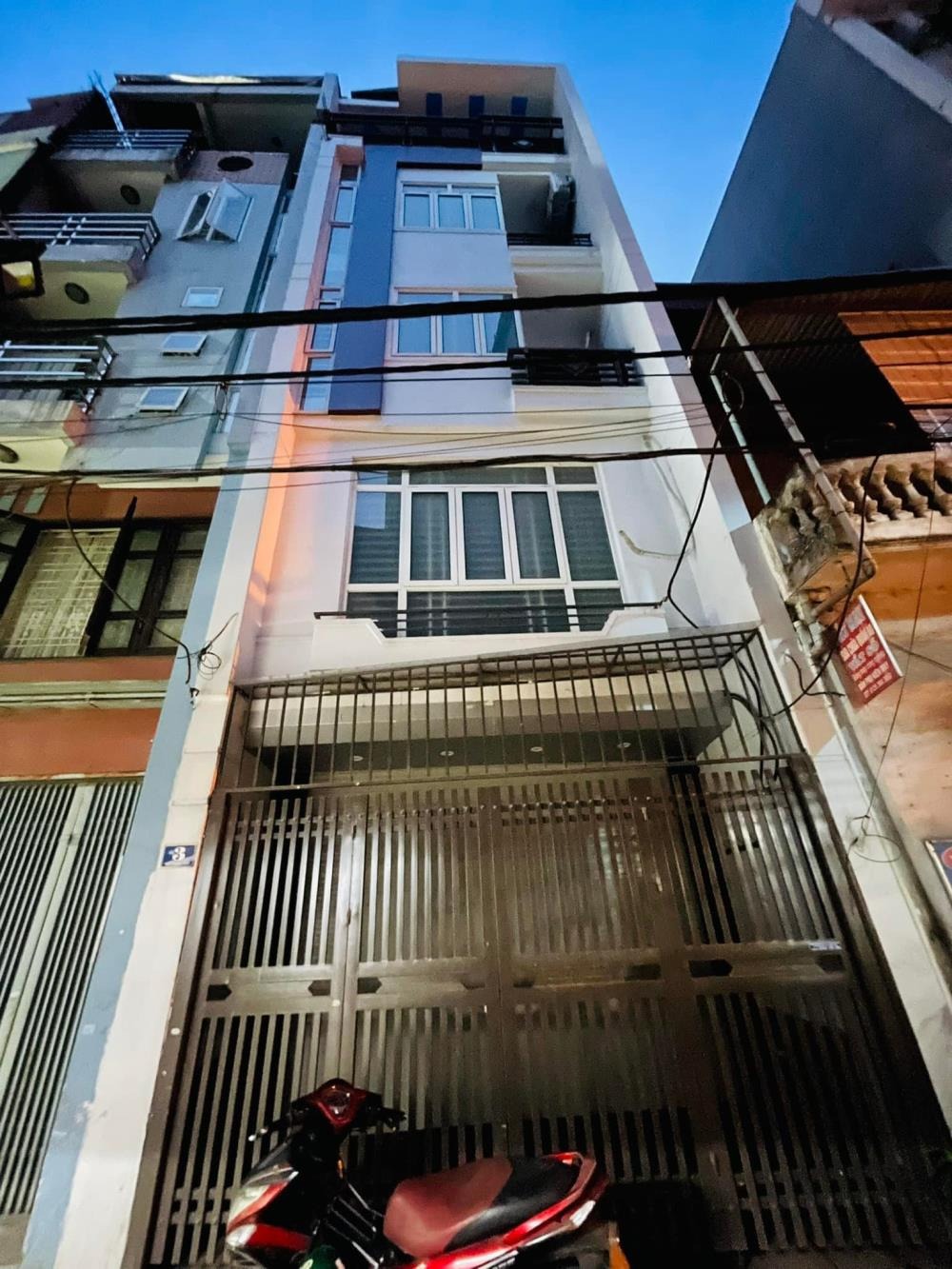 Mặt phố Nguyễn Xiển - Kinh doanh đắt địa - 50m2 x 5 tầng - Giá 17 tỷ