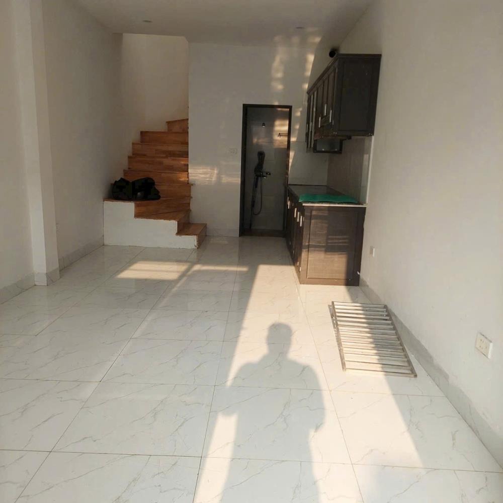 Nhà 3 Tầng Long Biên - 2.6 tỷ - Ngõ Thông - Ô Tô Vào - Pháp Lý Sạch