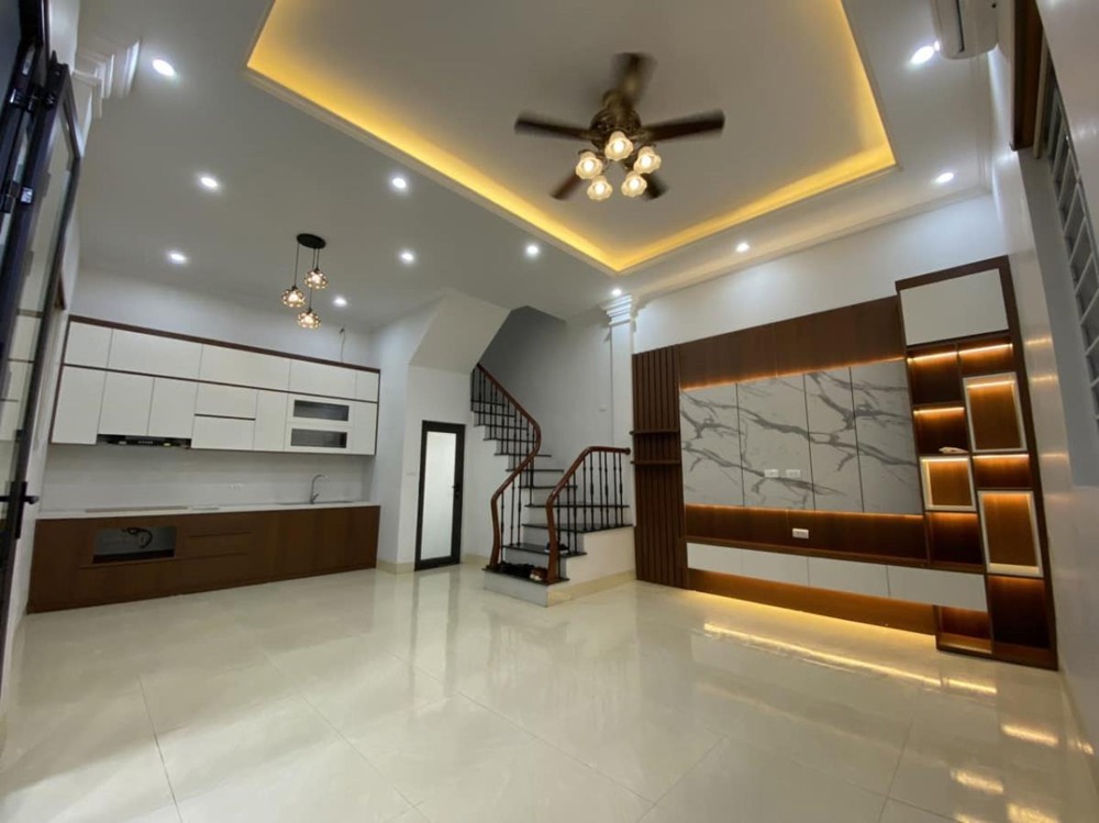 Nhà Mới 5 Tầng Tây Mỗ - Gần Hồ, Oto Tránh - Giá Tốt