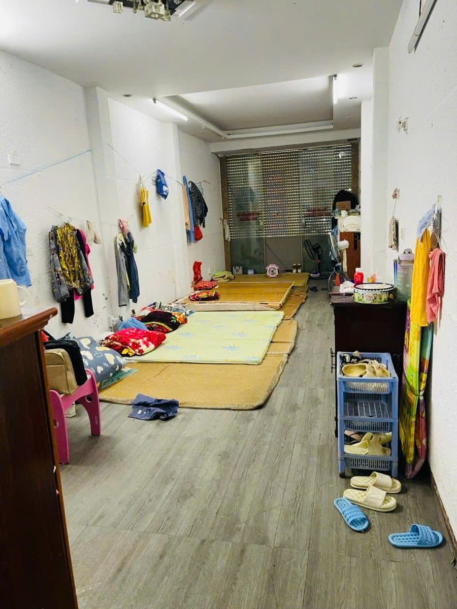 Bán nhà Thái Hà - 59m2, 3 Tầng, MT 3.3m - Giá 1x Tỷ
