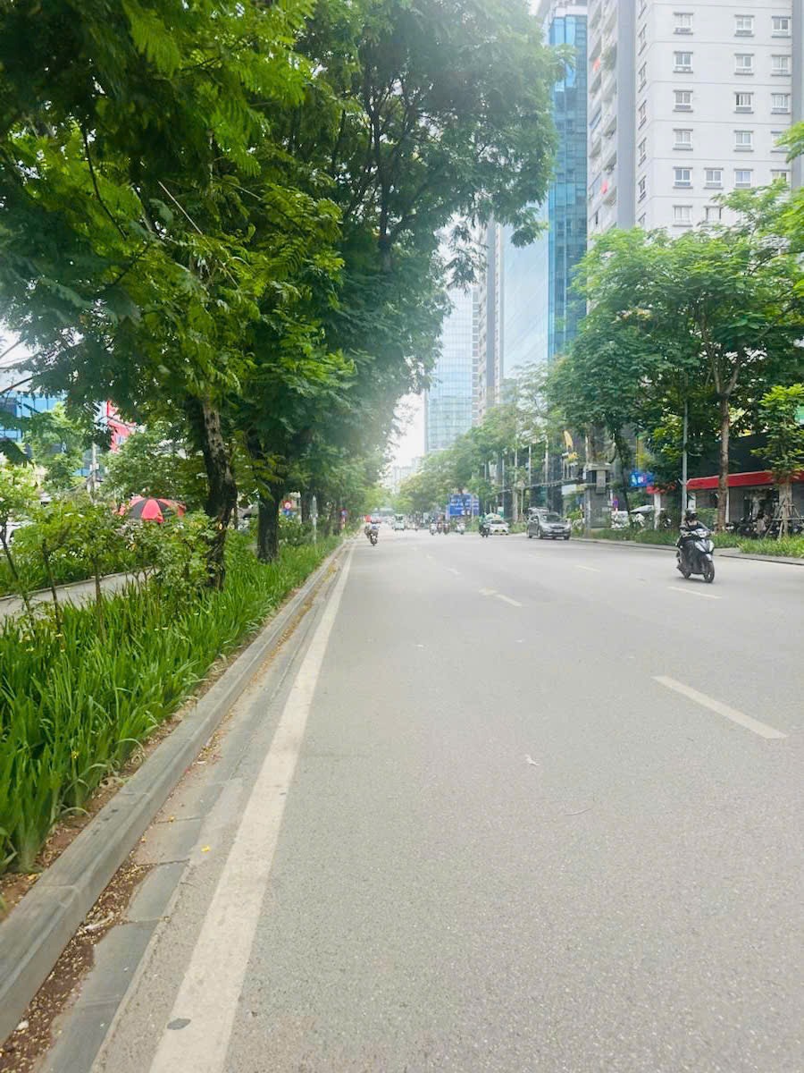 Bán nhà Thái Hà - 59m2, 3 Tầng, MT 3.3m - Giá 1x Tỷ