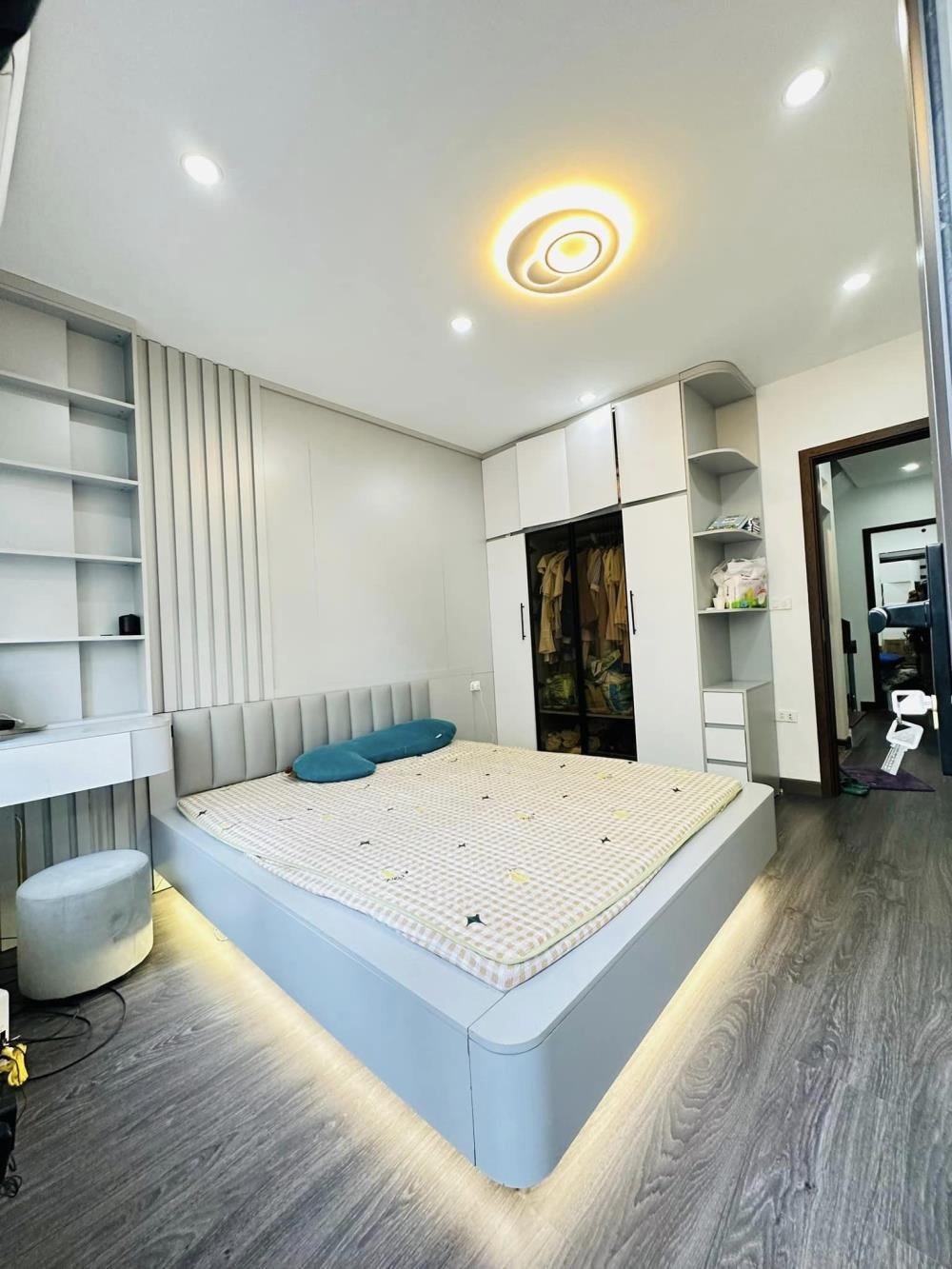 Nhà Lô Góc 6 Tầng Hà Đông - Full Nội Thất - Ô Tô Đỗ Cửa - Giá Tốt