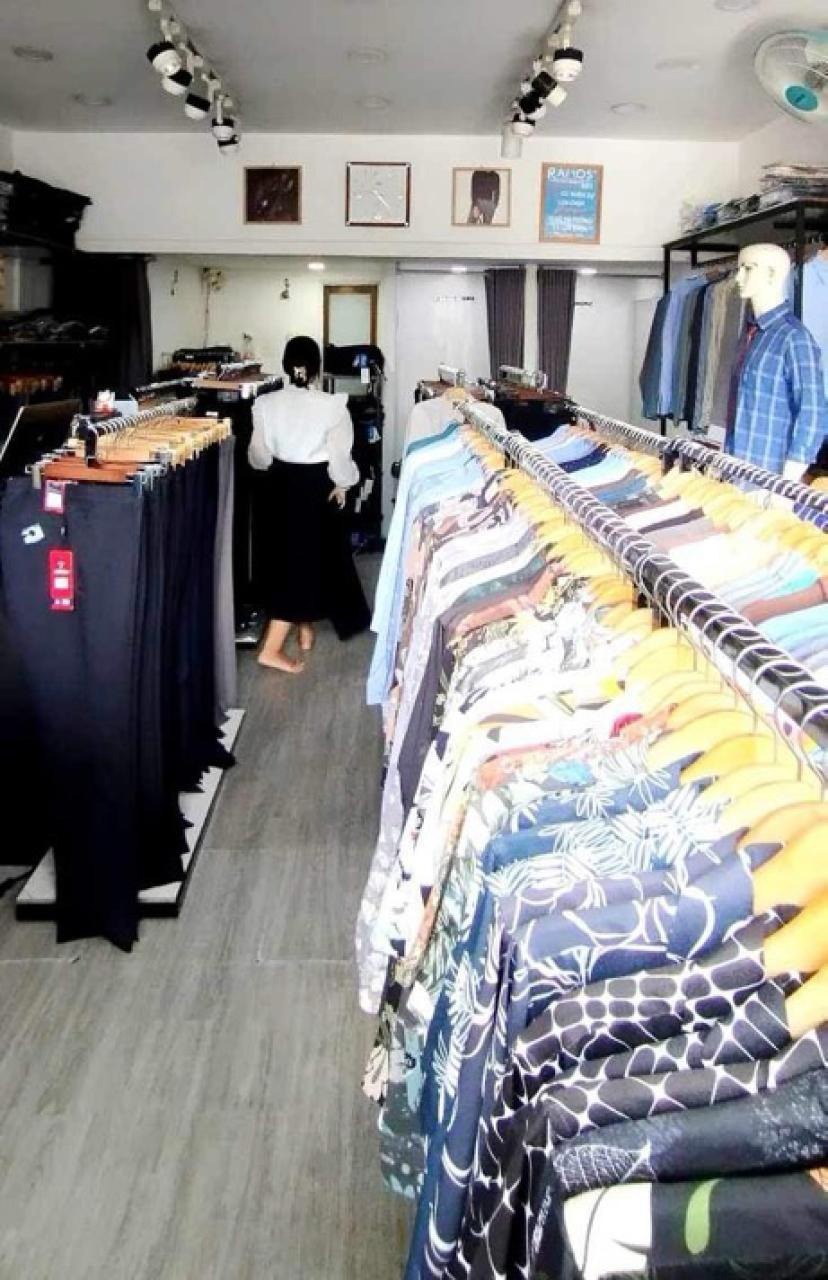 Nhà 2 Tầng Mặt Tiền Phan Văn Trị, Giao Vận Thuận Tiện - 6.45 Tỷ