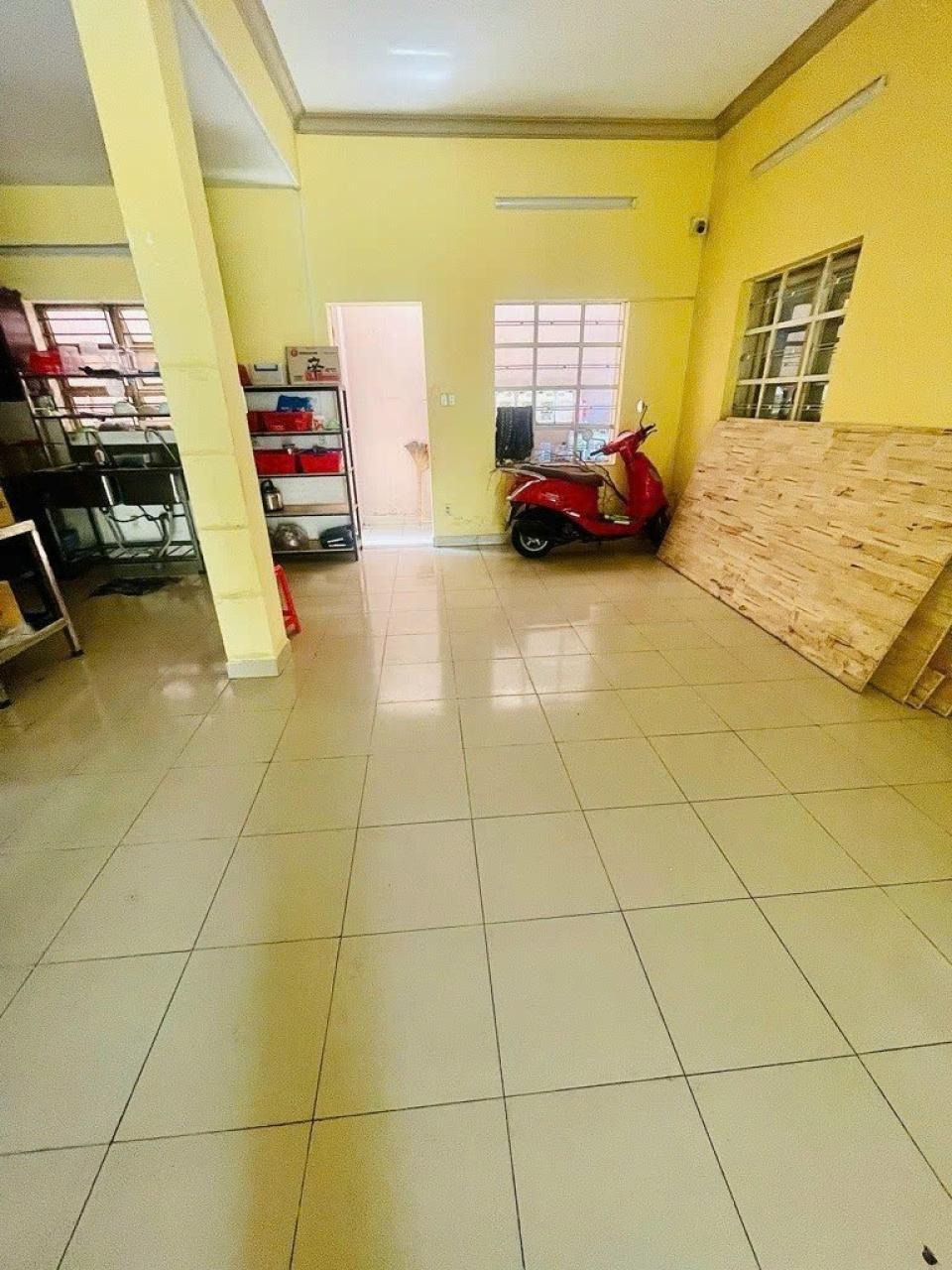 Nhà 2 Tầng Mặt Tiền Lê Lợi, Giá 4x Tỷ - 209m2, Vị Trí Đắc Địa