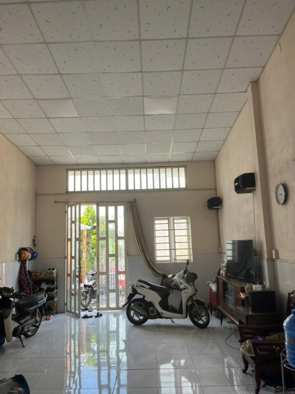 Nhà 2 Tầng Thạnh Xuân 40 Q12: 100m2, Giá 3.x Tỷ - Pháp Lý Sổ Hồng