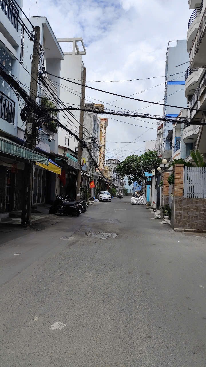 Bán Nhà Hẻm Âu Cơ Quận 11 - 9 Tỷ - Vị Trí Đắc Địa
