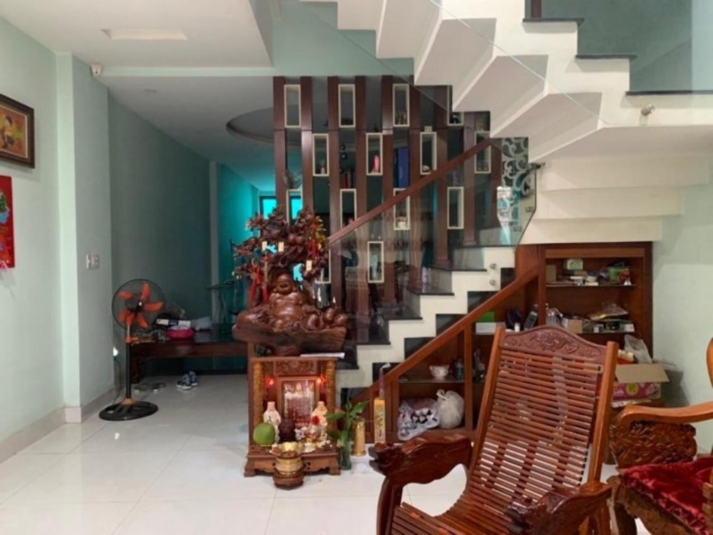 Nhà 3 Tầng, Chợ Vườn Lài, Q12: 127m2, 8.x Tỷ - Vị Trí Đắc Địa