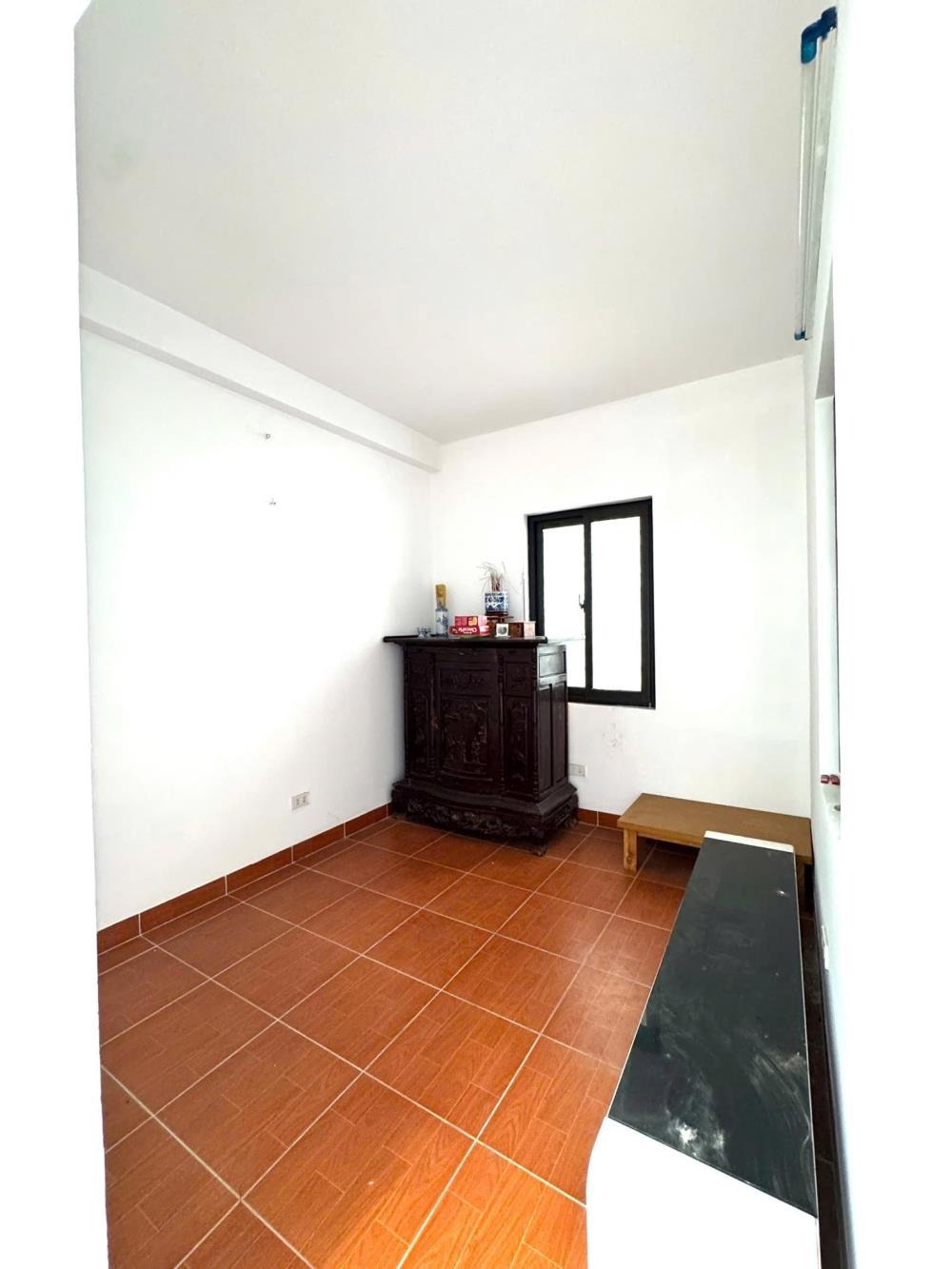 Nhà phố Đẹp - Giá Tốt - 32m2 x 5 Tầng - MT 5.45m - Cầu Giấy